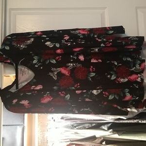 Black floral long sleeve hooded shirt